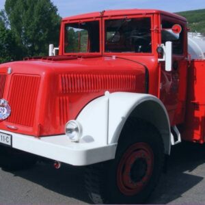 Tatra 111 / verzia C - cisternové vozidlo na prepravu PHM